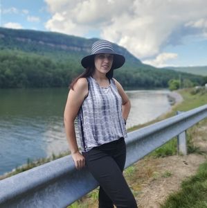 Meet your Posher, Amber